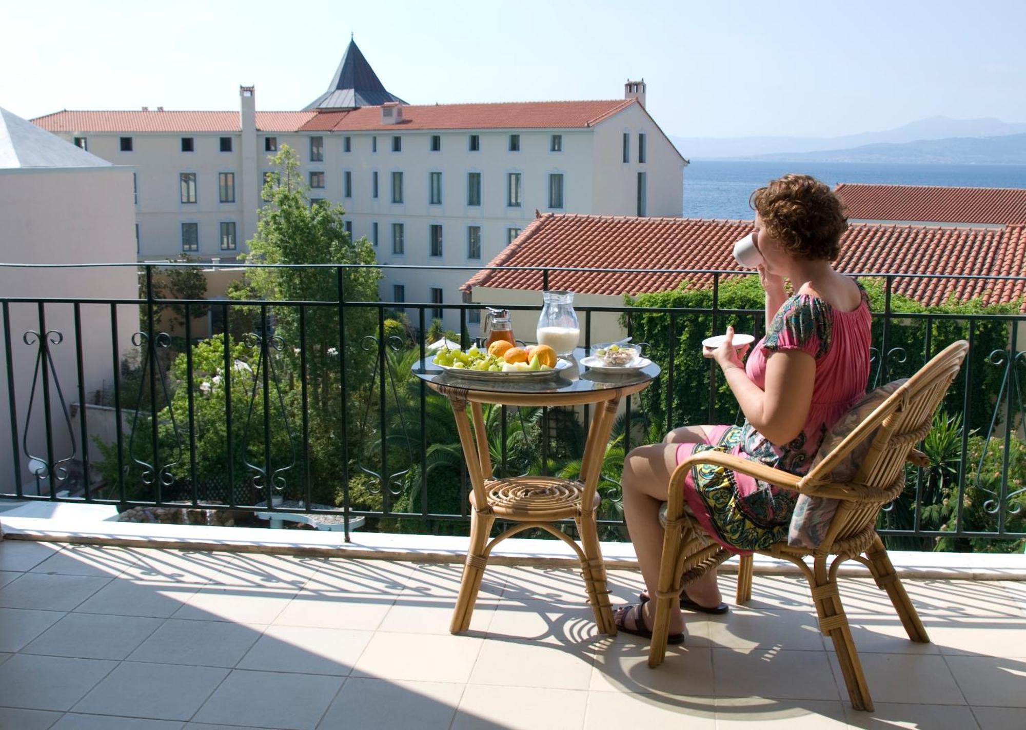 Kentrikon Hotel & Spa Lutrá Edipszú Kültér fotó
