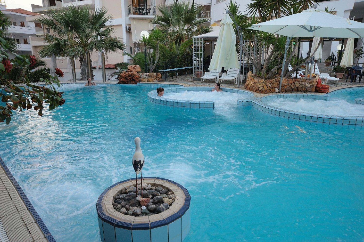 Kentrikon Hotel & Spa Lutrá Edipszú Kültér fotó